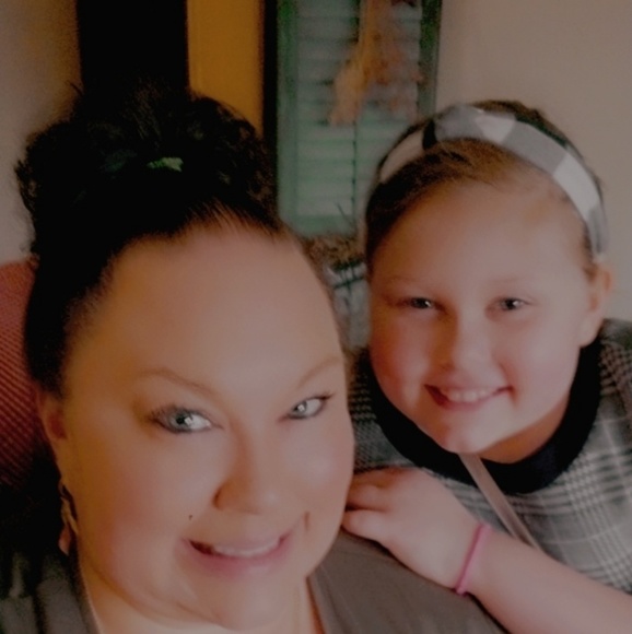 Meet your Posher, Theresa - Picture 1 of 1